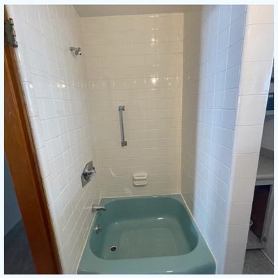 Bathtub and Shower Tile Re-glazed in East Boston, MA