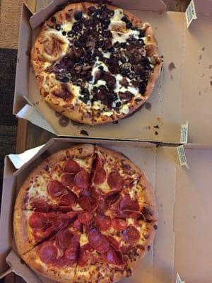 White sauce, steak, and olives & dbl pepperoni!