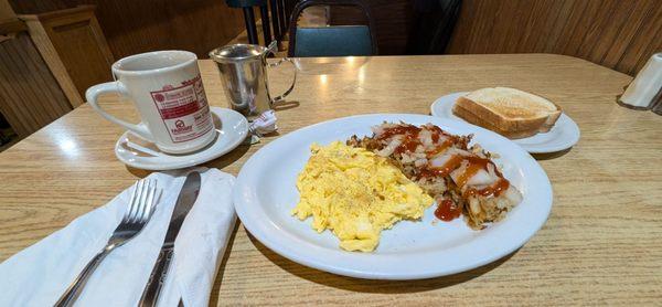 2 eggs with potatoes/onions and toast