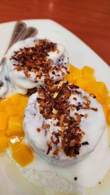 Mango sticky rice