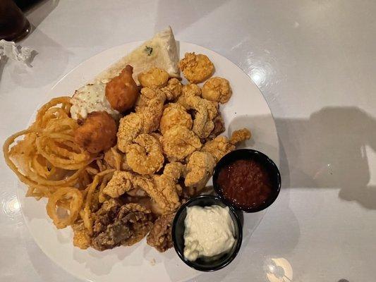 A delicious Seafood Platter at Copeland Of New Orleans at Houma LA .This was very very good with big Shrimp   and  Oyster's +