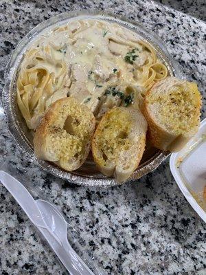 Chicken Alfredo linguini