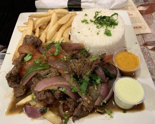 Lomo Saltado (Lomo/Steak, White rice, fries)