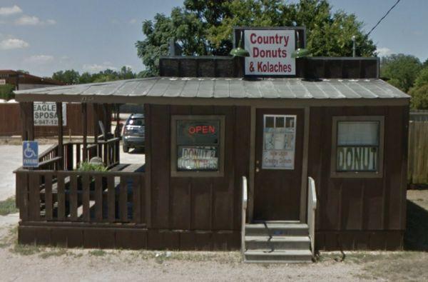 New sign, same building. Possibly new location, directly across street from old location.