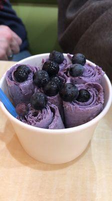 Thai Ice Cream Rolls (blueberry)