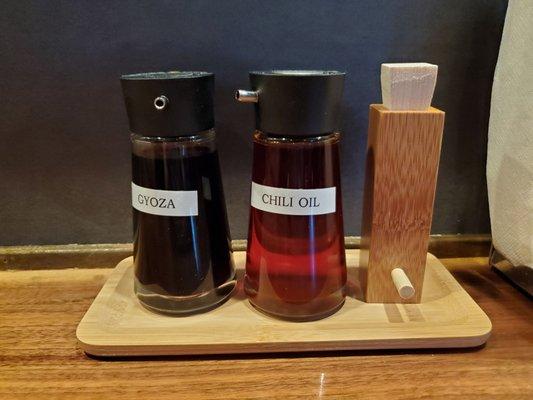 Tableside condiments