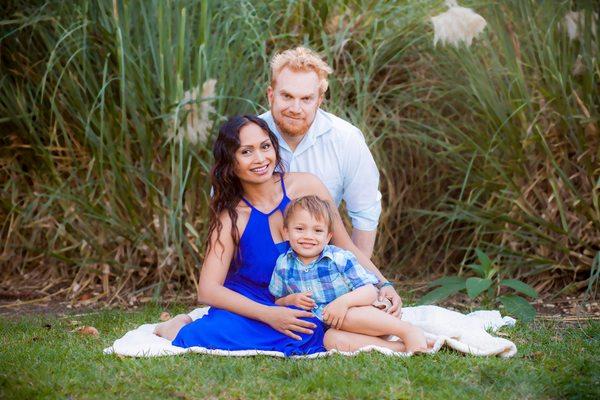 Outdoor family portrait in Beverly Hills, CA.