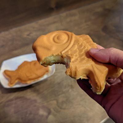 Mozzarella taiyaki