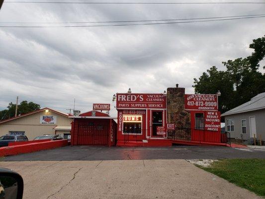 Fred's Vacuum Cleaner Hospital