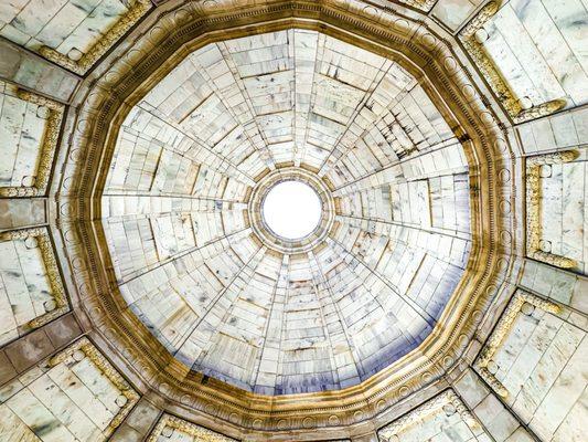 The beautiful view inside the Illinois Memorial