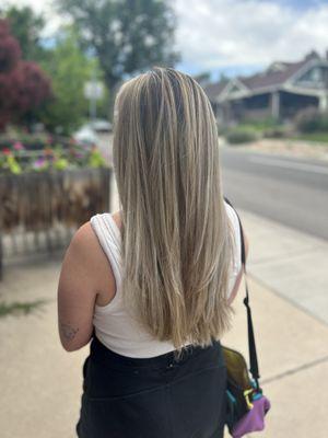 A dimensional blonde to finish up the summer!