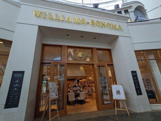 Williams-Sonoma storefront inside the mall.