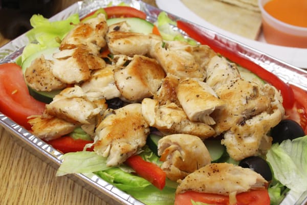 Grilled chicken salad (also available with buffalo sauce)