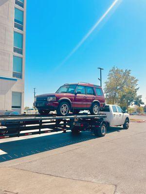 E & E Towing Service