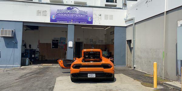 Lamborghini visiting HOLLYWOOD SMOG