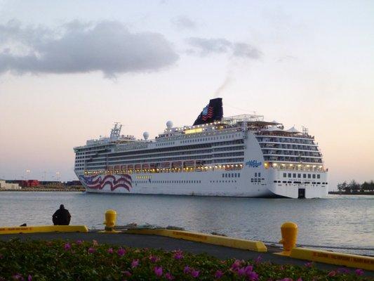 we now offer transfers from/to the Honolulu Harbor Cruise Port.