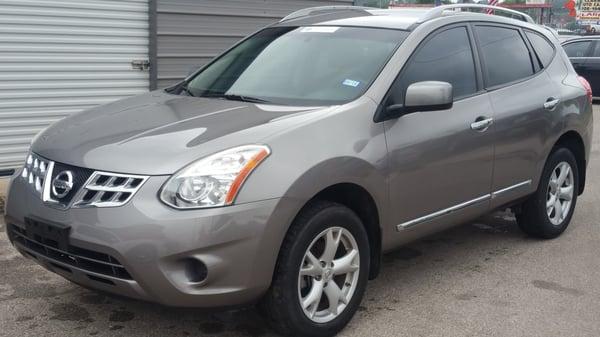 2011 Nissan Rogue 58k miles automatic 13900 to finance discount for cash
 
 (512) 775-2117