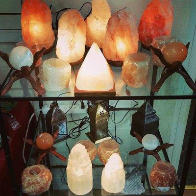 Natural Himalayan Salt lamps neutralize ions in the air, allowing you to breath easier, boost your immune system, and sleep more soundly!