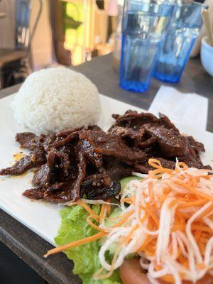 Grilled Sate Beef with rice and vegetables