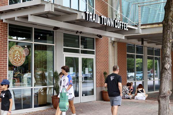 Trail Town Coffee entrance on Broad Street in downtown Chattanooga.