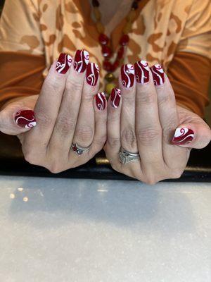 Cool nail design for Fall.