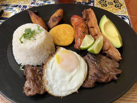 Bandeja Paisa