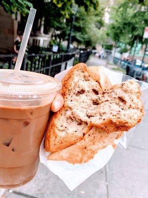 Banana Chocolate Chip Sponge Cake & Thai Iced Coffee