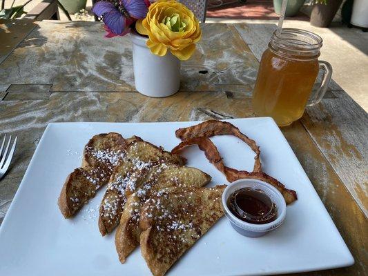 French toast, bacon, and an Arnold Palmer.