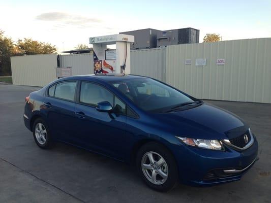 Filling up the 2013 Don Carlton   Limited Edition @Honda Civic with $1.49 fuel.