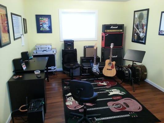 The lesson room at Portland Guitar Lessons