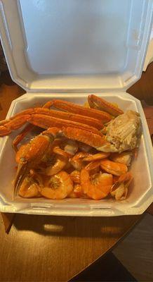 Boiled shrimp/crab combo with potatoes and corn..delicious!!