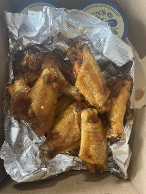 Sweet and tangy wings, absolutely delicious!