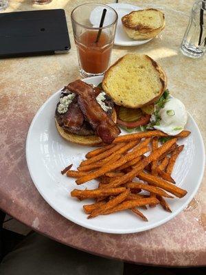 Blues Burger + Bloody Mary