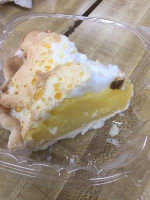 Yummy lemon meringue pie