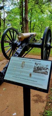 Informational sign and Canon