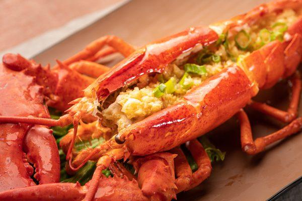 Lobster with garlic sauce