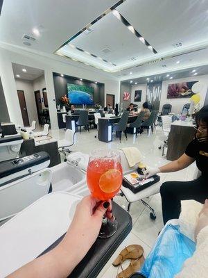 Margarita during my pedicure? Sign me up!