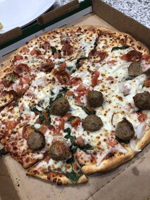 Large Thin Crust w/ meatballs, onions, & pepperoni