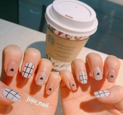 nails