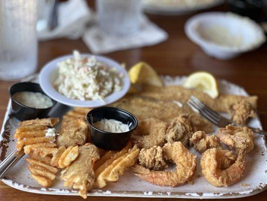 Shem Creek Crab House