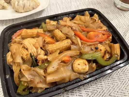 65.Pad Kee Mao Shrimp and Chicken Drunken Noodle