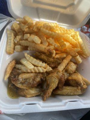 Wet lemon pepper 10 piece combo with drink