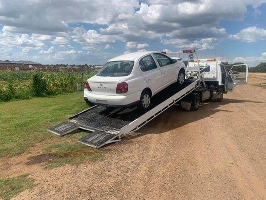 vehicle towing company Des Moines Iowa