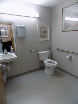 Handicap accessible bathroom