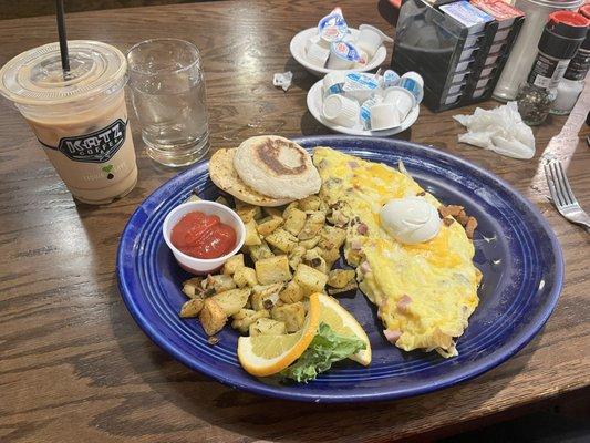 Omni Omelette & an Iced Vanilla Latte