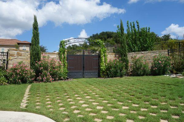 Iron gate fence design and installation