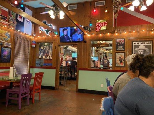 Side dining room