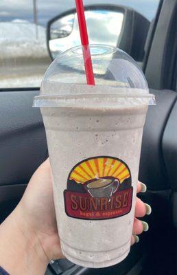 THE BEST MILKSHAKE EVER! It's a vanilla milkshake with the Cookies and cream powder.