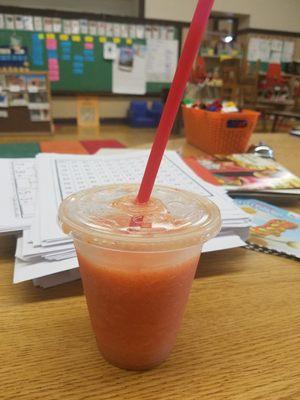 Strawberry mango smoothie