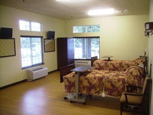 Shared skilled nursing room at Avamere